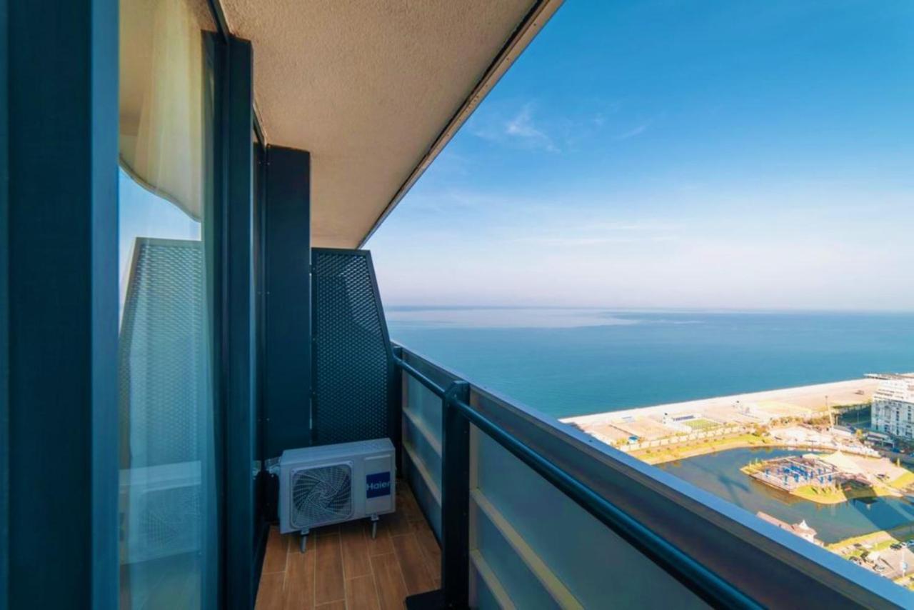 באטומי Orbi City Twins Tower מראה חיצוני תמונה