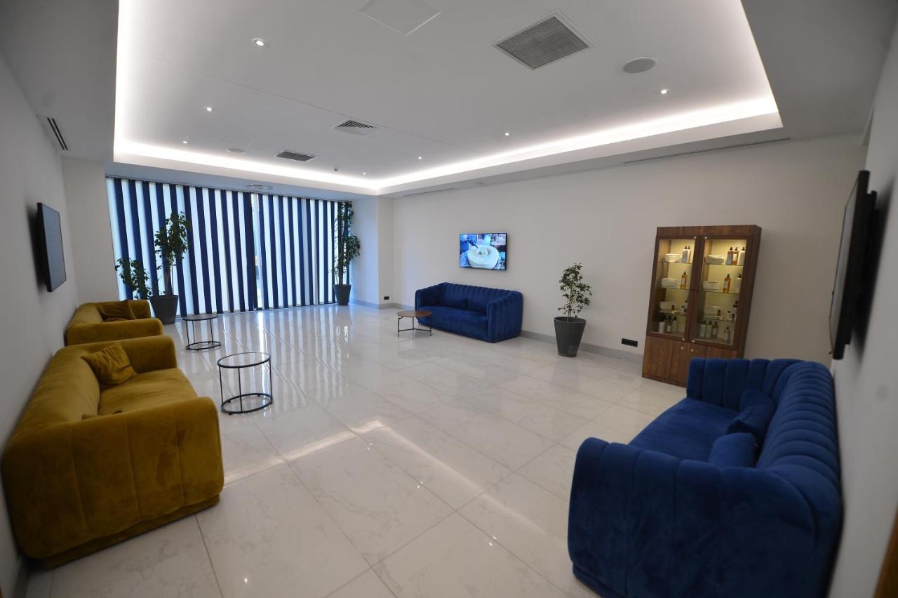 באטומי Orbi City Twins Tower מראה חיצוני תמונה