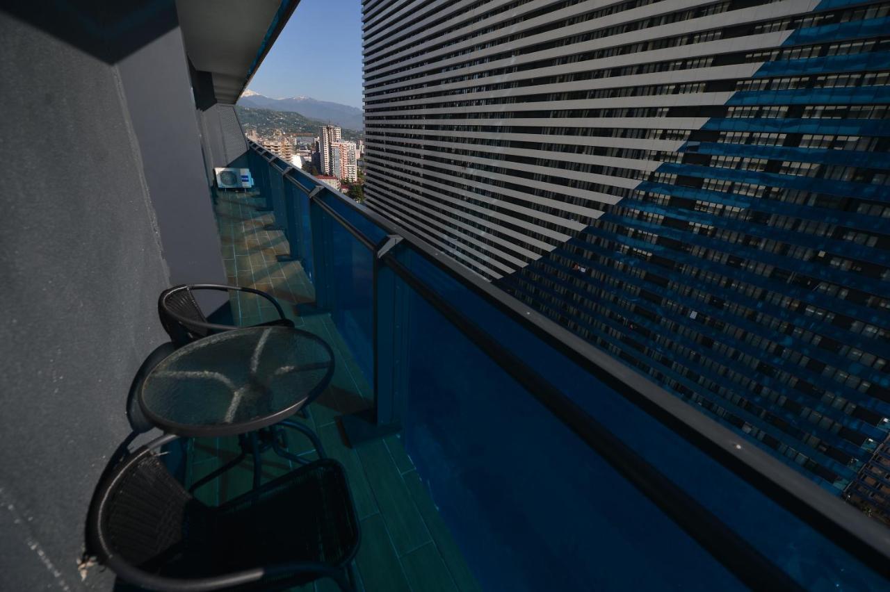 באטומי Orbi City Twins Tower מראה חיצוני תמונה